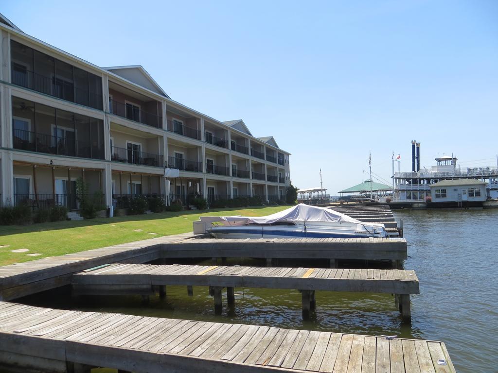 Sunset Harbor Resort Willis Екстериор снимка