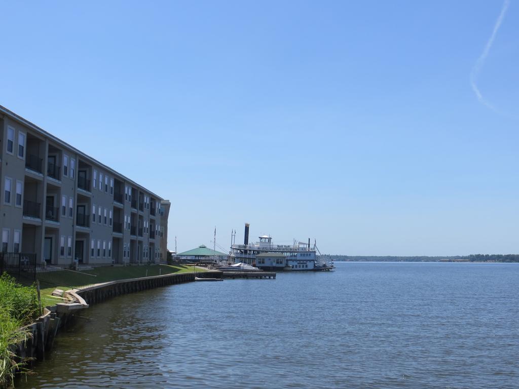 Sunset Harbor Resort Willis Екстериор снимка